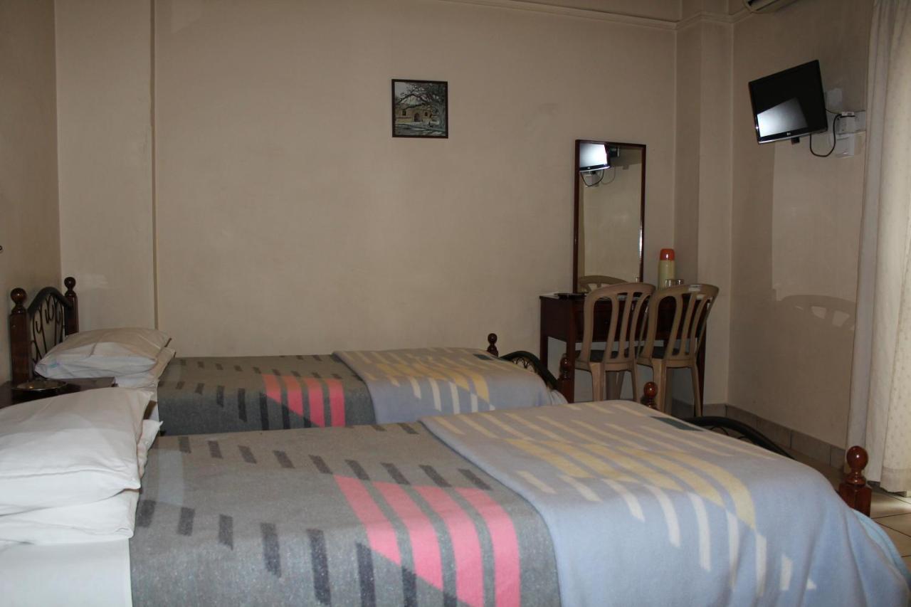 Delphi Hotel Nicosia Kamer foto